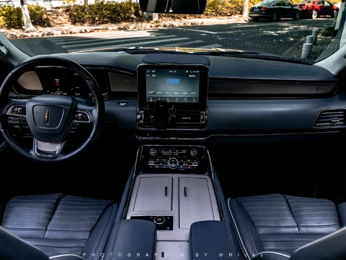 2020 Lincoln Navigator 3.5T 388HP V6 10AT,autocango,china used car exporter,china ev exporter,chinese used car exporter,chinese used ev exporter