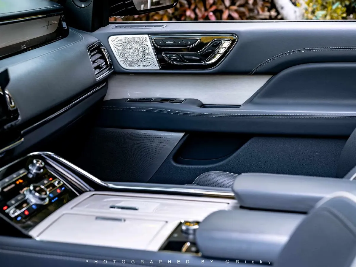 2020 Lincoln Navigator 3.5T 388HP V6 10AT,autocango,china used car exporter,china ev exporter,chinese used car exporter,chinese used ev exporter