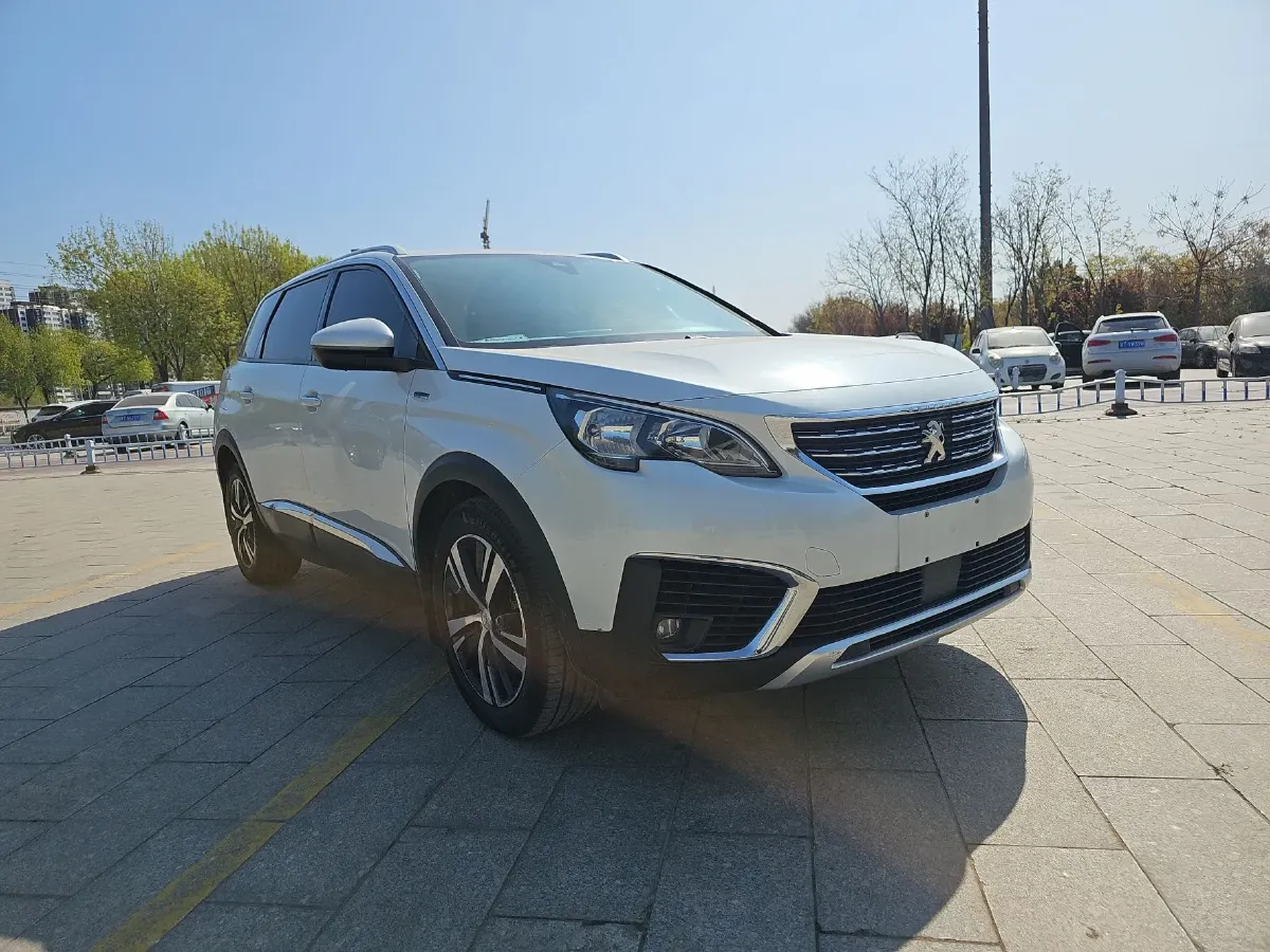 2017 Peugeot 5008 1.8T 204HP L4 6AT,autocango,china used car exporter,china ev exporter,chinese used car exporter,chinese used ev exporter