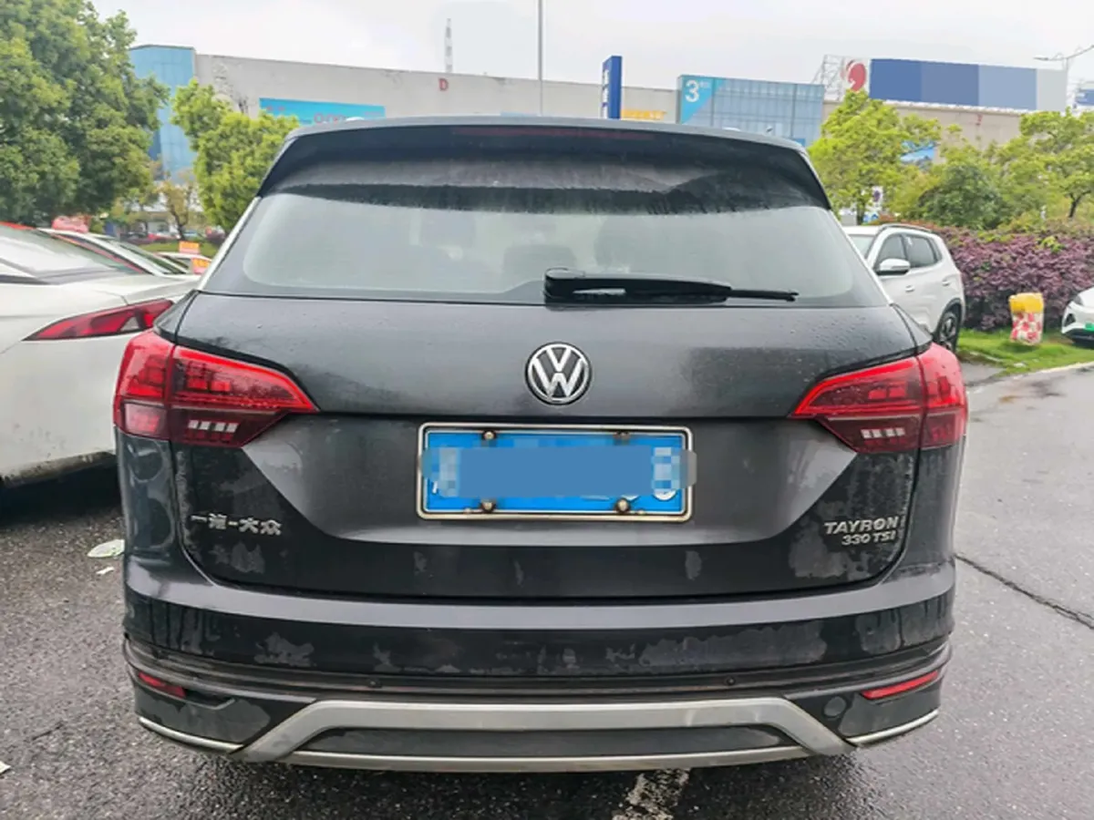 2019 Jeep Cherokee 2.0T 234HP L4 9AT,autocango,china used car exporter,china ev exporter,chinese used car exporter,chinese used ev exporter