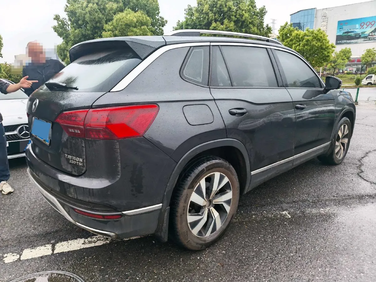 2019 Jeep Cherokee 2.0T 234HP L4 9AT,autocango,china used car exporter,china ev exporter,chinese used car exporter,chinese used ev exporter