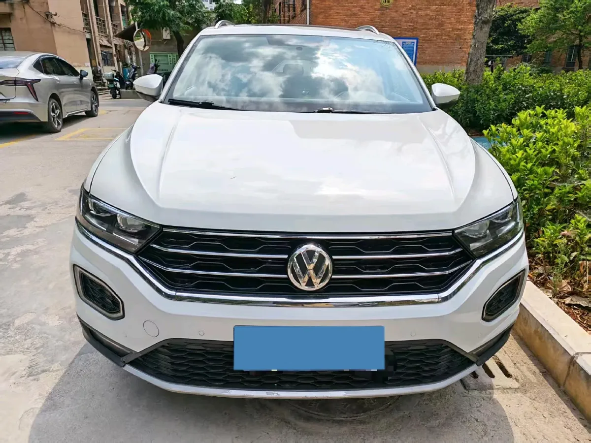 2020 Volkswagen T-Roc 1.4T 131HP L4 7DCT,autocango,china used car exporter,china ev exporter,chinese used car exporter,chinese used ev exporter