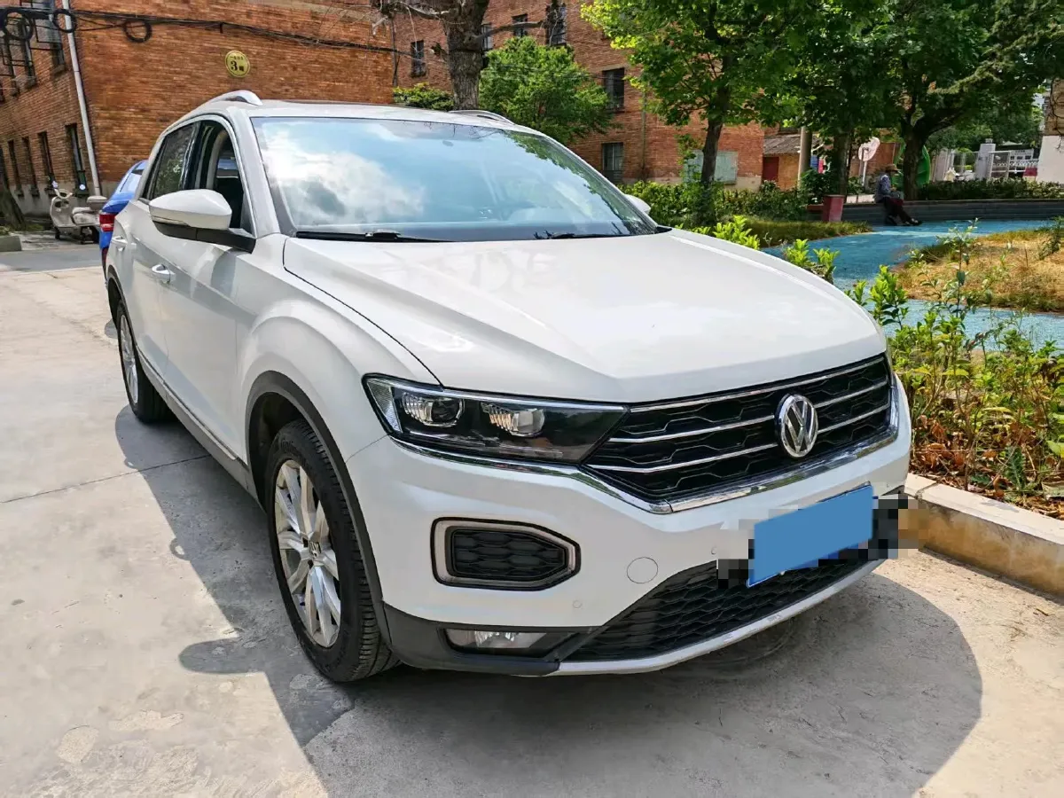 2020 Volkswagen T-Roc 1.4T 131HP L4 7DCT,autocango,china used car exporter,china ev exporter,chinese used car exporter,chinese used ev exporter