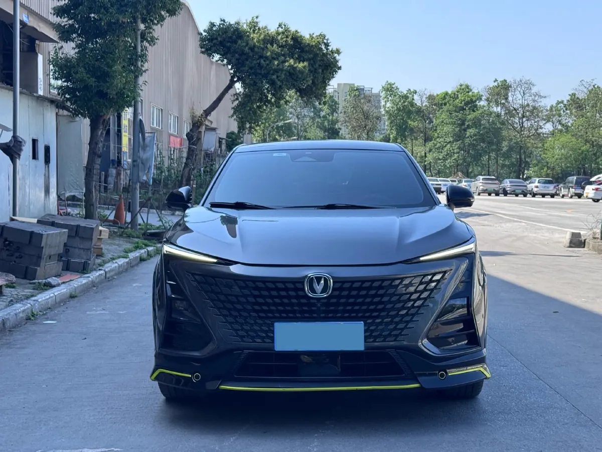 2022 ChangAn UNI-T 1.5T 188HP L4 7DCT,autocango,china used car exporter,china ev exporter,chinese used car exporter,chinese used ev exporter