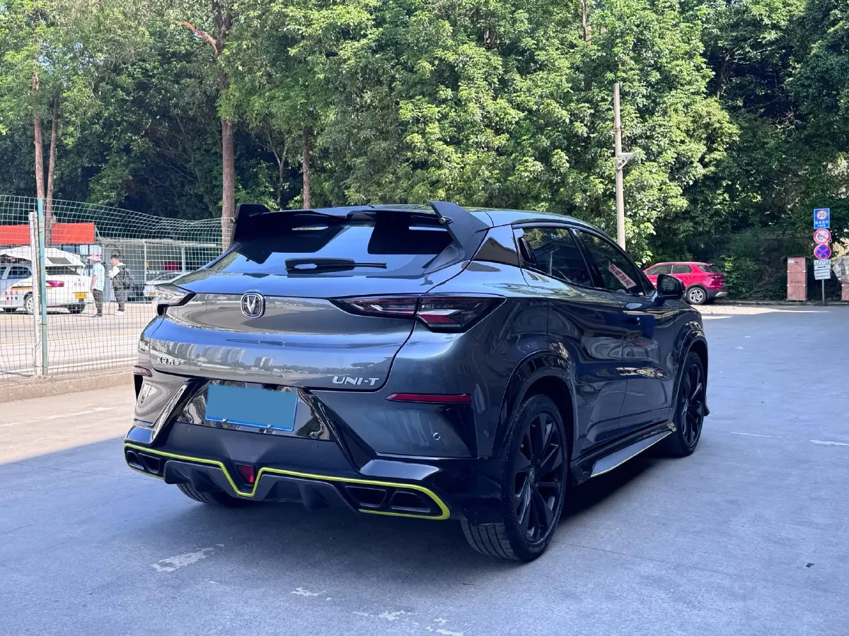 2022 ChangAn UNI-T 1.5T 188HP L4 7DCT,autocango,china used car exporter,china ev exporter,chinese used car exporter,chinese used ev exporter