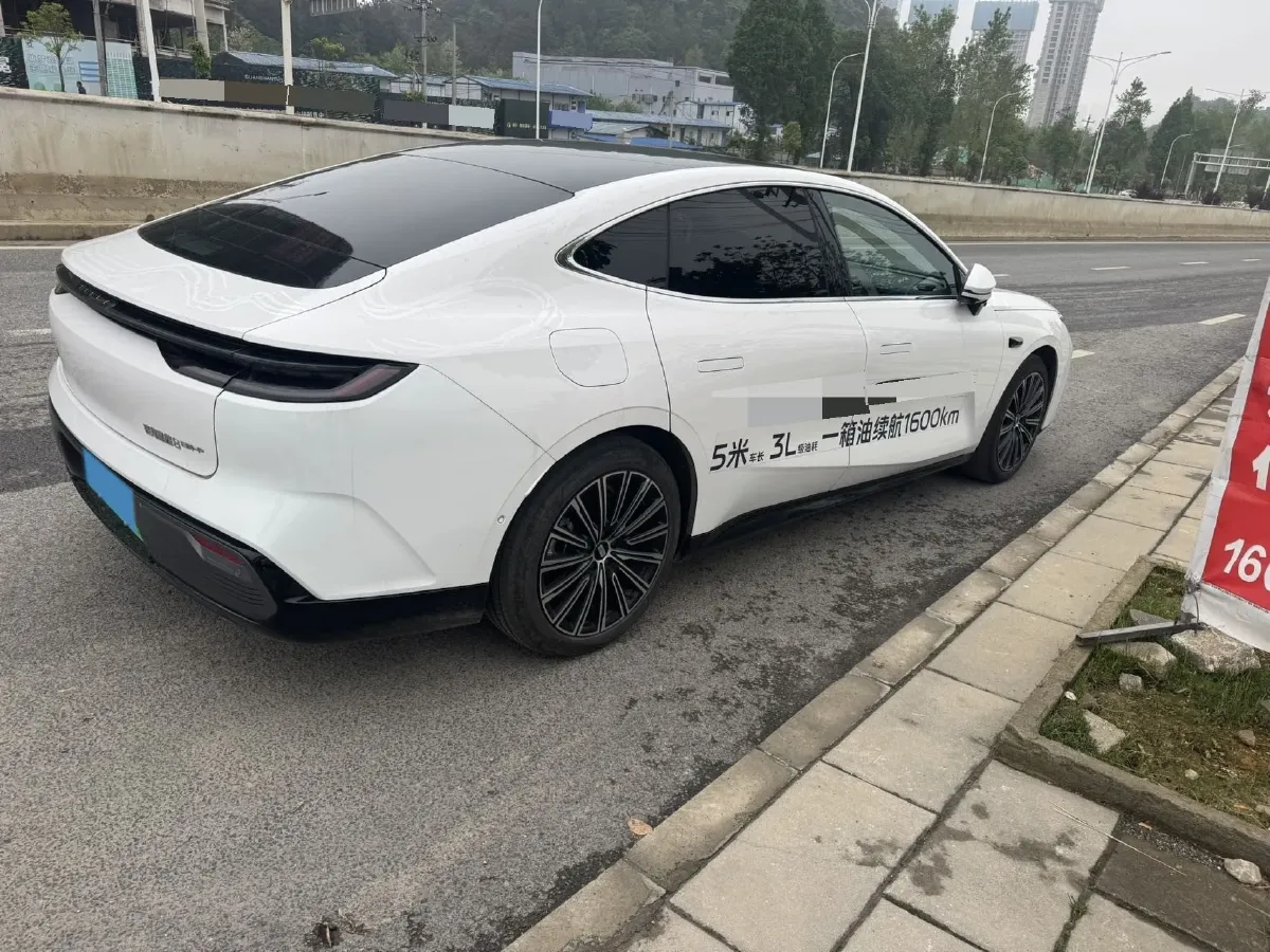 2025 Geely Galaxy Starshine 8 1.5T 163HP L4 3DHT PHEV 27.69KWH,autocango,china used car exporter,china ev exporter,chinese used car exporter,chinese used ev exporter