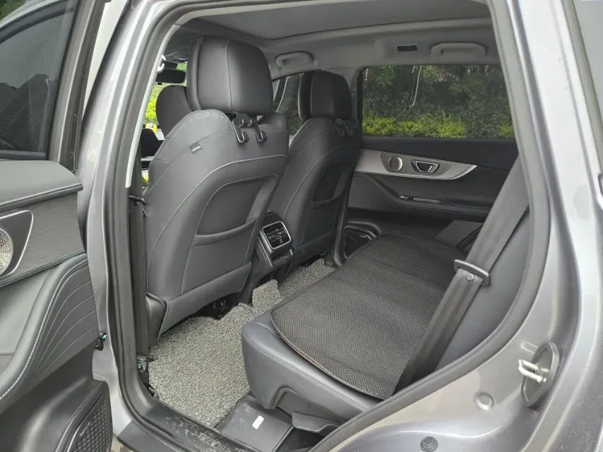 2025 Chery Tiggo 8 PRO 1.6T 197HP L4 7DCT,autocango,china used car exporter,china ev exporter,chinese used car exporter,chinese used ev exporter