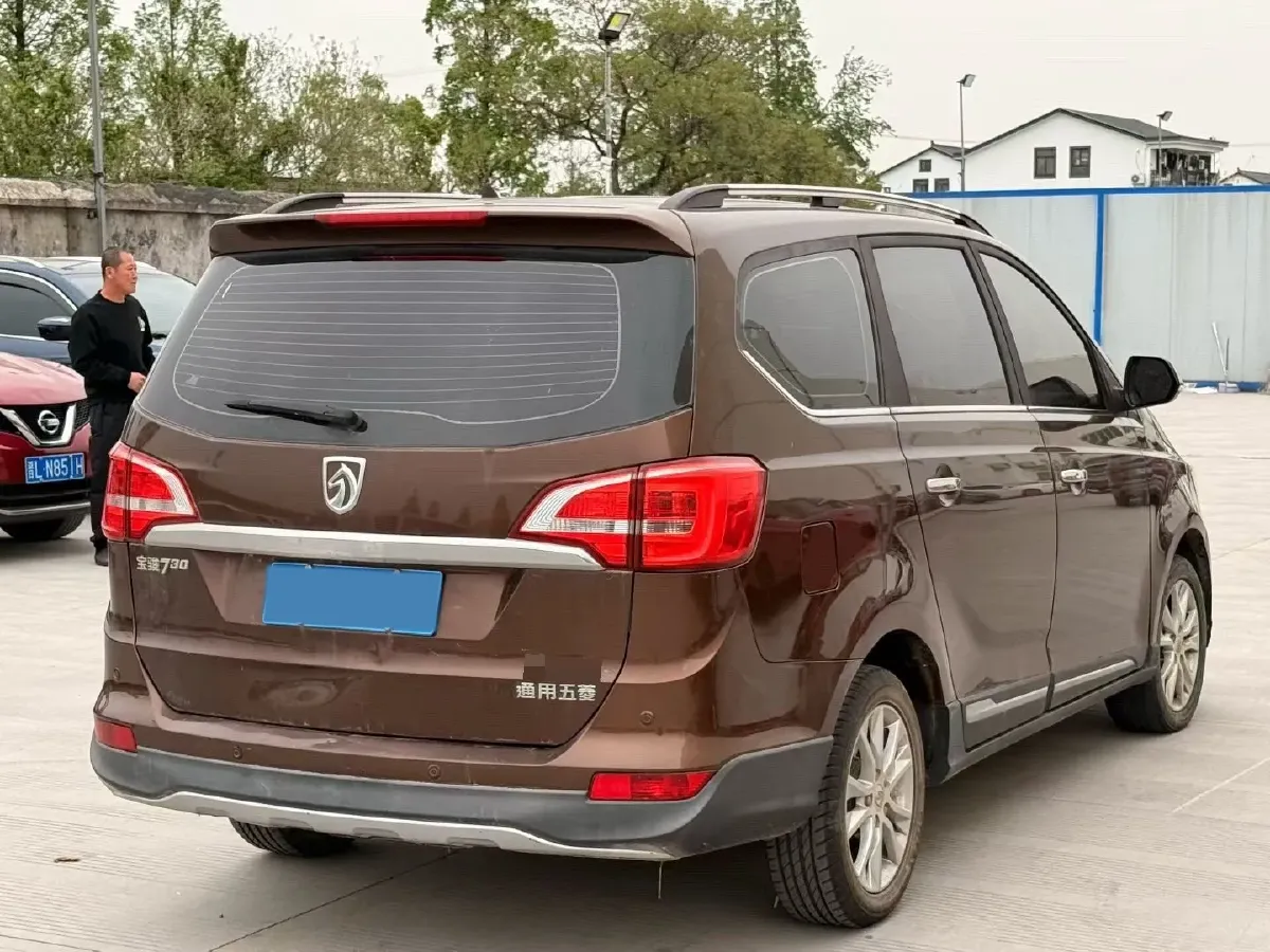 2016 BaoJun 730 1.5L 112HP L4 5MT,autocango,china used car exporter,china ev exporter,chinese used car exporter,chinese used ev exporter