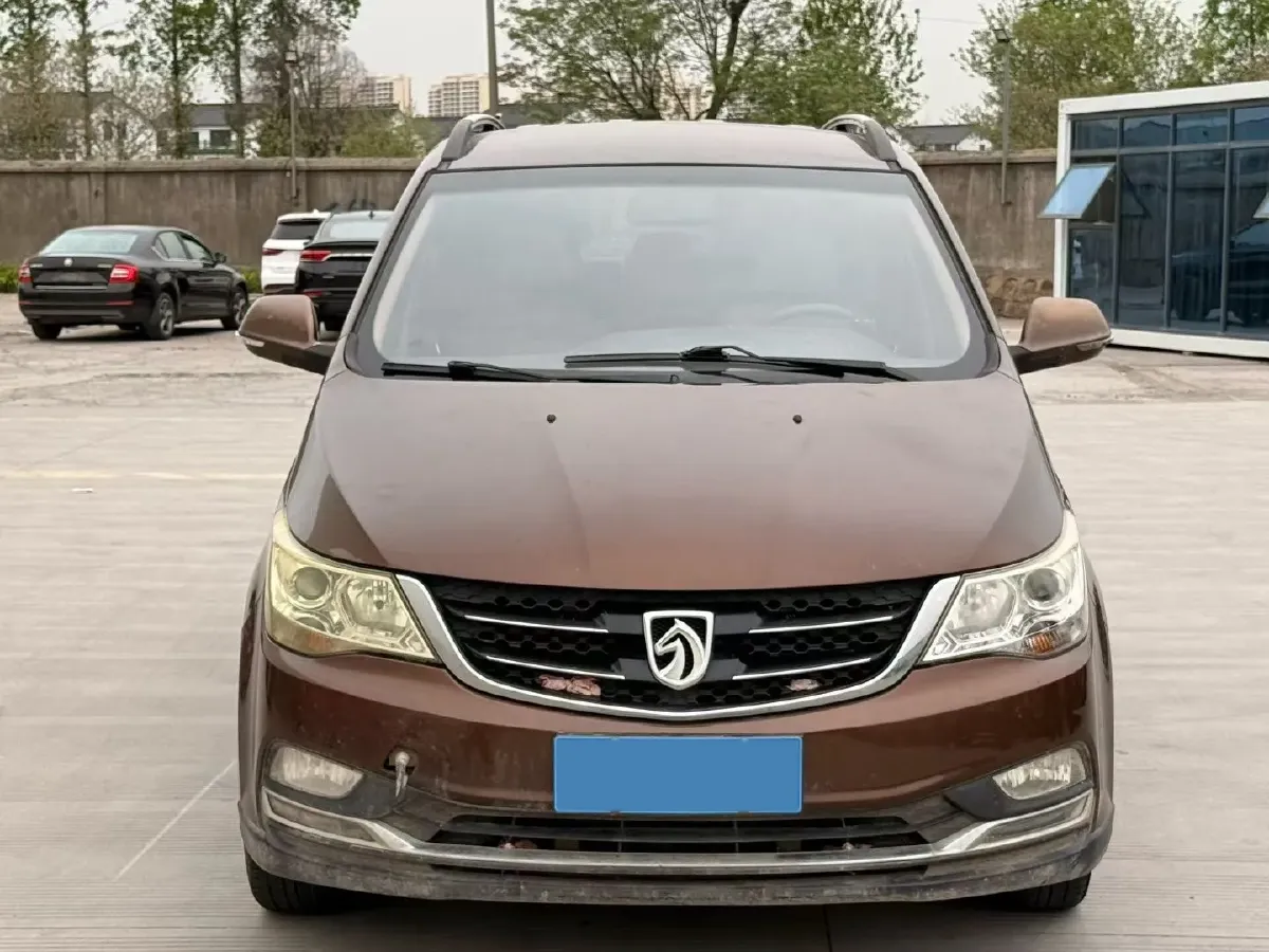 2016 BaoJun 730 1.5L 112HP L4 5MT,autocango,china used car exporter,china ev exporter,chinese used car exporter,chinese used ev exporter