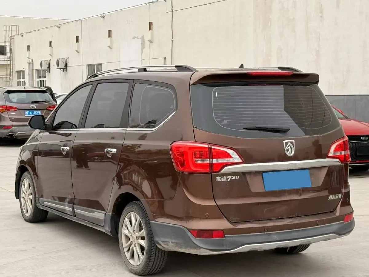 2016 BaoJun 730 1.5L 112HP L4 5MT,autocango,china used car exporter,china ev exporter,chinese used car exporter,chinese used ev exporter