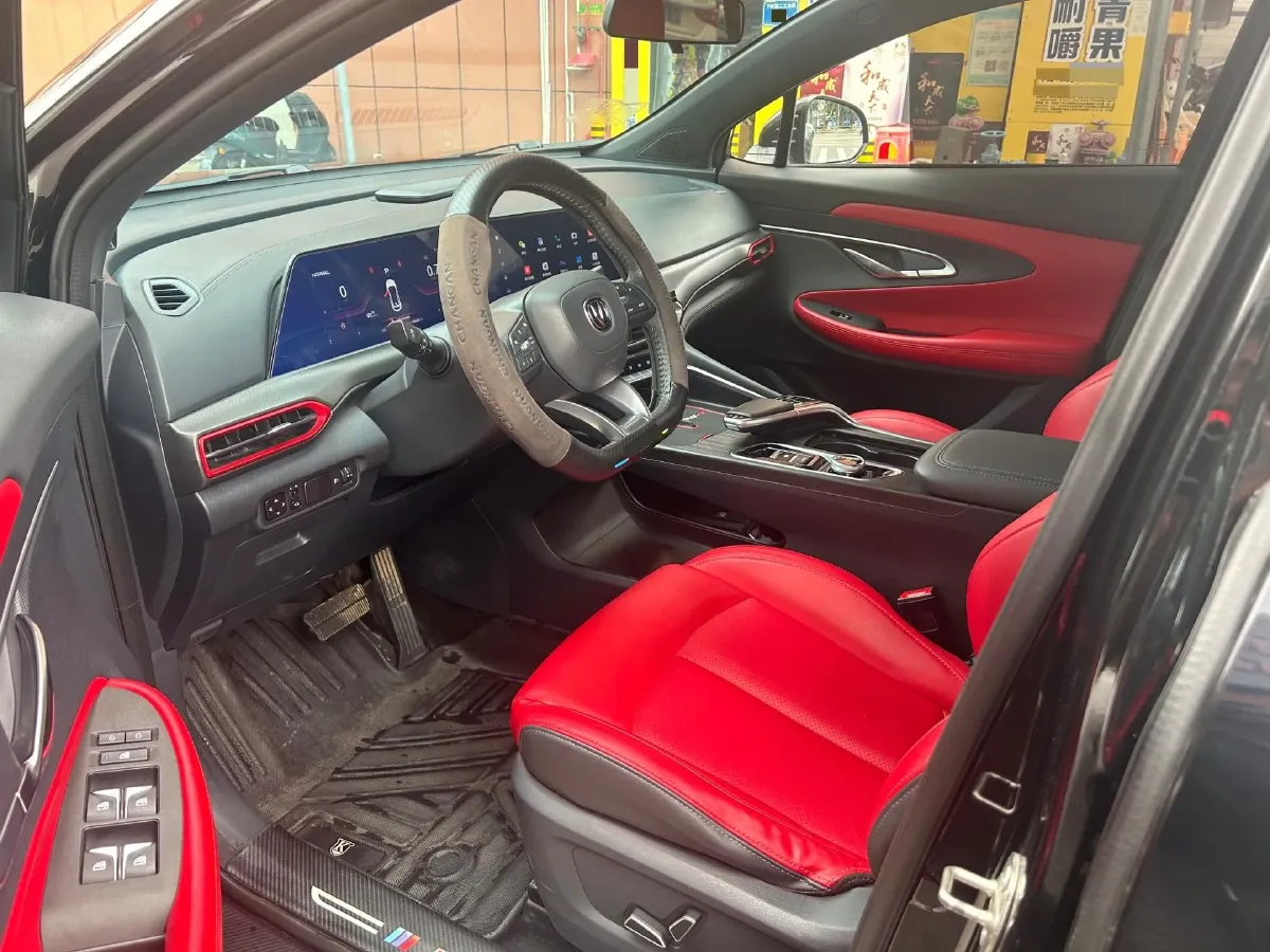 2020 ChangAn UNI-T 1.5T 180HP L4 7DCT,autocango,china used car exporter,china ev exporter,chinese used car exporter,chinese used ev exporter