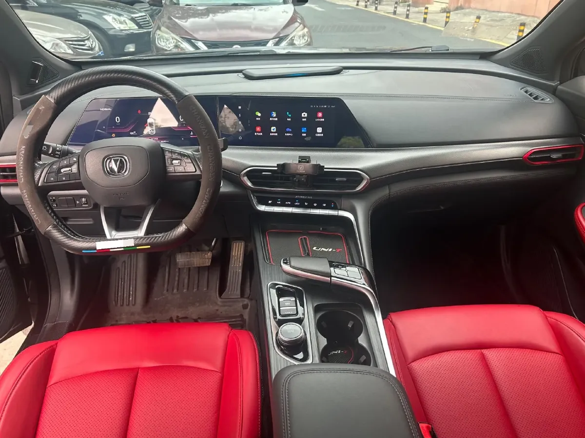 2020 ChangAn UNI-T 1.5T 180HP L4 7DCT,autocango,china used car exporter,china ev exporter,chinese used car exporter,chinese used ev exporter