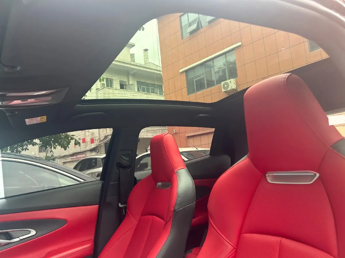 2020 ChangAn UNI-T 1.5T 180HP L4 7DCT,autocango,china used car exporter,china ev exporter,chinese used car exporter,chinese used ev exporter