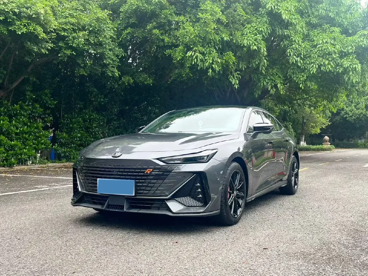 2022 ChangAn UNI-V 1.5T 188HP L4 7DCT,autocango,china used car exporter,china ev exporter,chinese used car exporter,chinese used ev exporter