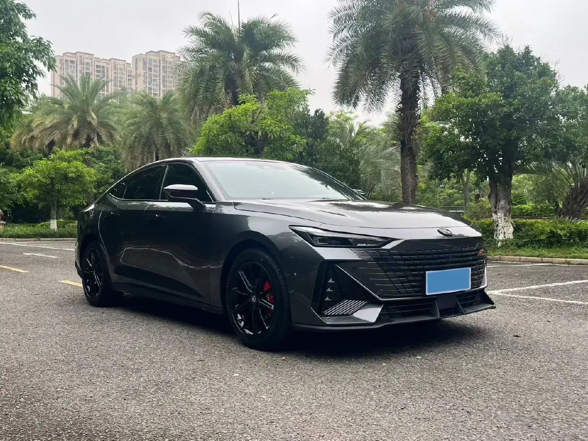 2022 ChangAn UNI-V 1.5T 188HP L4 7DCT,autocango,china used car exporter,china ev exporter,chinese used car exporter,chinese used ev exporter