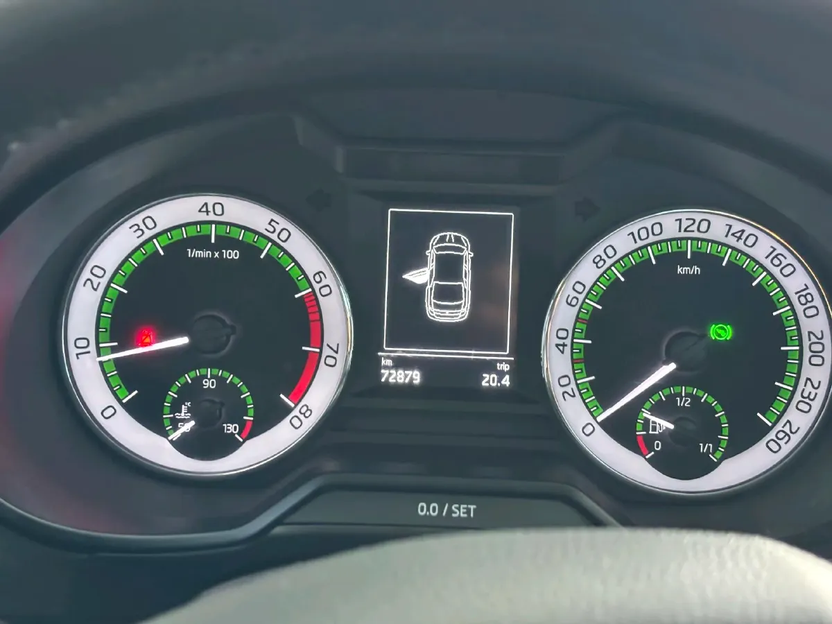 2018 Skoda Octavia 1.6L 110HP L4 6AT,autocango,china used car exporter,china ev exporter,chinese used car exporter,chinese used ev exporter