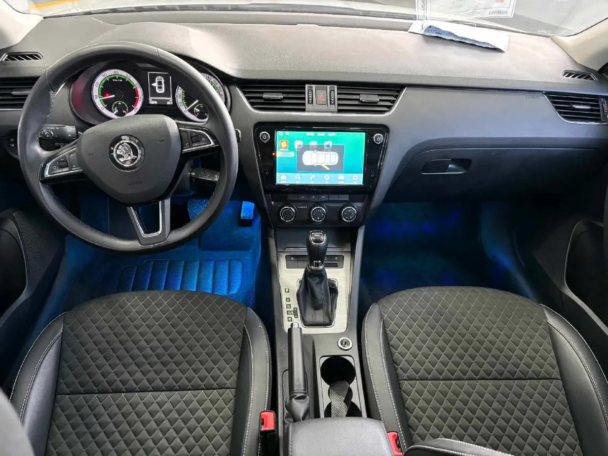 2018 Skoda Octavia 1.6L 110HP L4 6AT,autocango,china used car exporter,china ev exporter,chinese used car exporter,chinese used ev exporter