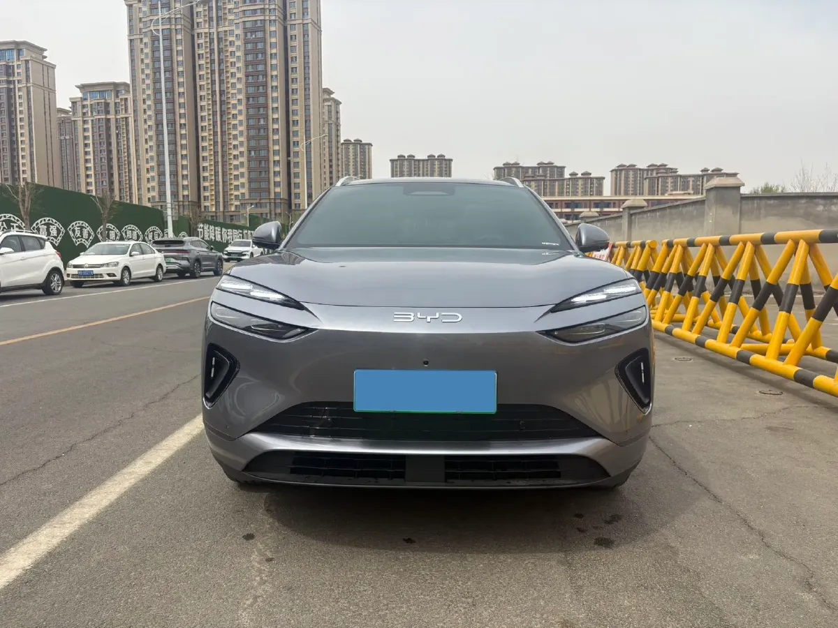 2025 LanDian E5 PLUS 1.5L 95HP L4 E-CVT PHEV,autocango,china used car exporter,china ev exporter,chinese used car exporter,chinese used ev exporter