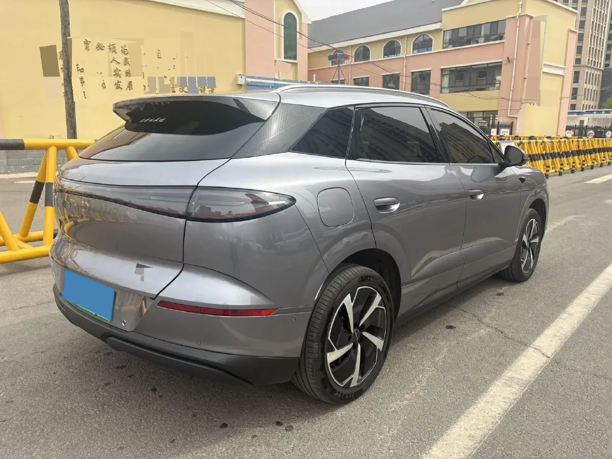 2025 LanDian E5 PLUS 1.5L 95HP L4 E-CVT PHEV,autocango,china used car exporter,china ev exporter,chinese used car exporter,chinese used ev exporter