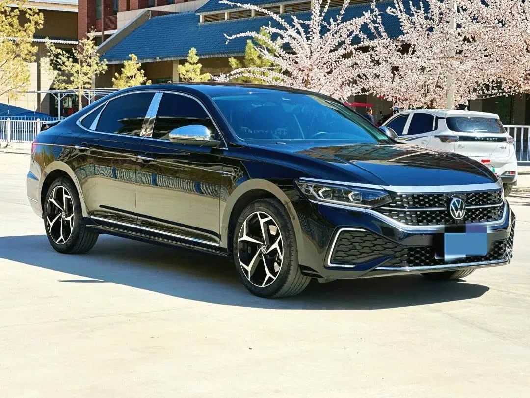 2023 Volkswagen Passat 2.0T 186HP L4 7DCT,autocango,china used car exporter,china ev exporter,chinese used car exporter,chinese used ev exporter