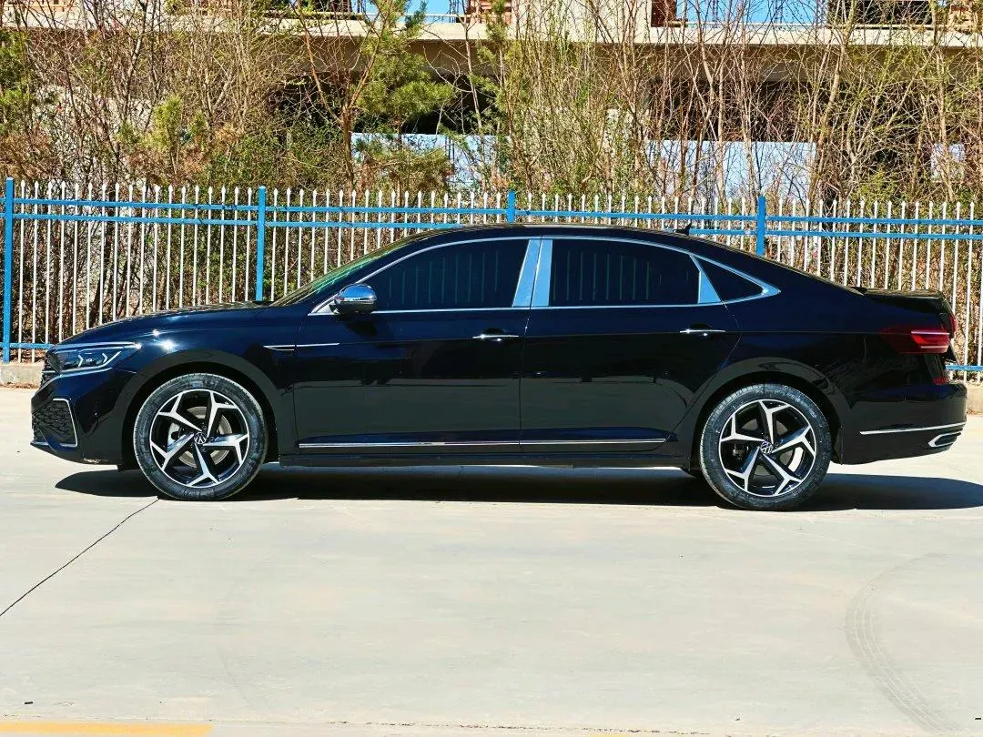 2023 Volkswagen Passat 2.0T 186HP L4 7DCT,autocango,china used car exporter,china ev exporter,chinese used car exporter,chinese used ev exporter