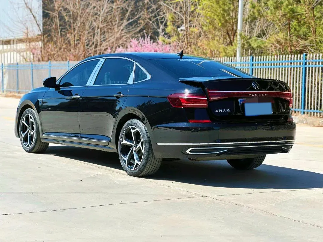 2023 Volkswagen Passat 2.0T 186HP L4 7DCT,autocango,china used car exporter,china ev exporter,chinese used car exporter,chinese used ev exporter