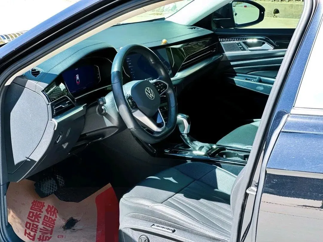 2023 Volkswagen Passat 2.0T 186HP L4 7DCT,autocango,china used car exporter,china ev exporter,chinese used car exporter,chinese used ev exporter
