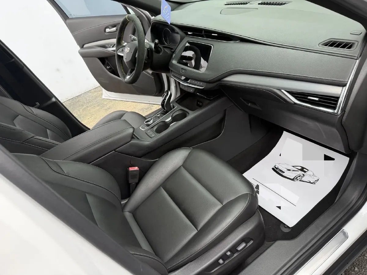 2020 Cadillac XT4 2.0T 241HP L4 9AT,autocango,china used car exporter,china ev exporter,chinese used car exporter,chinese used ev exporter