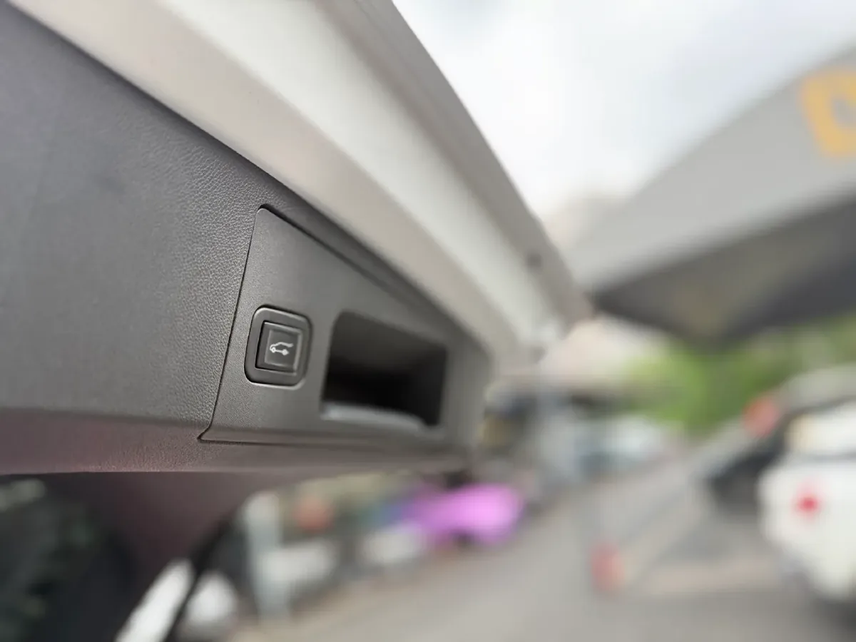 2020 Cadillac XT4 2.0T 241HP L4 9AT,autocango,china used car exporter,china ev exporter,chinese used car exporter,chinese used ev exporter