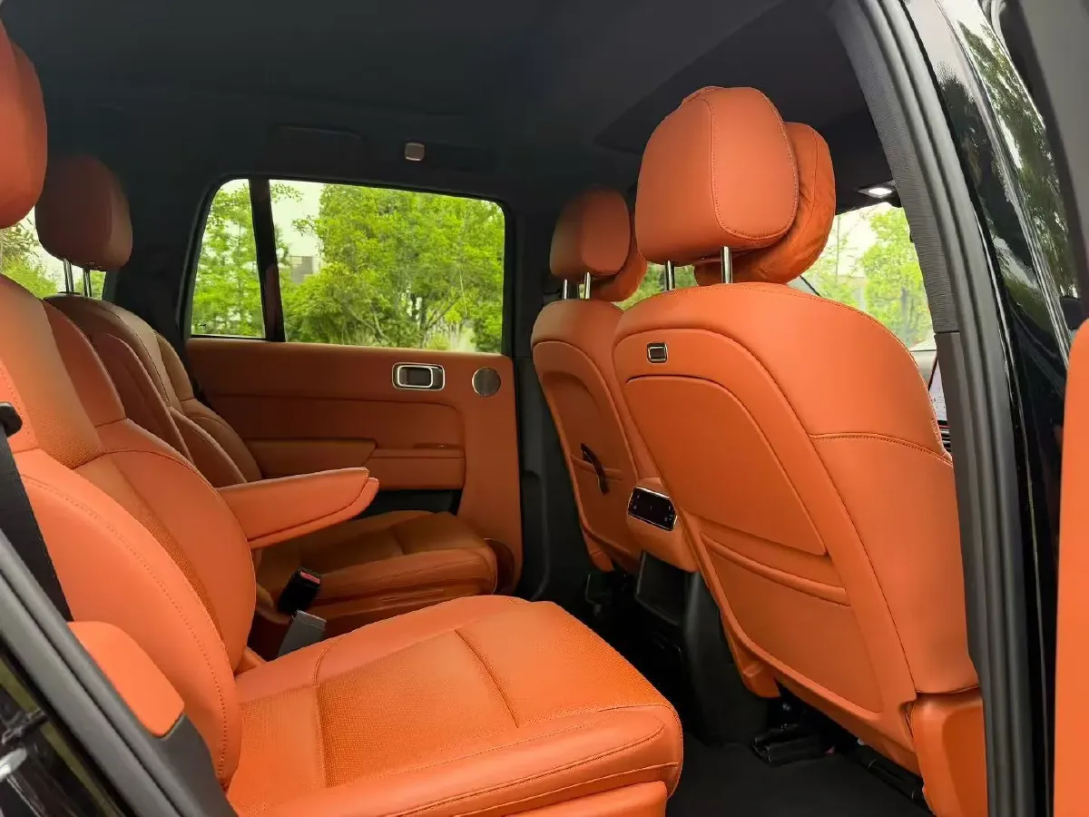 2024 Volvo S60 2.0T 197HP L4 7DCT,autocango,china used car exporter,china ev exporter,chinese used car exporter,chinese used ev exporter