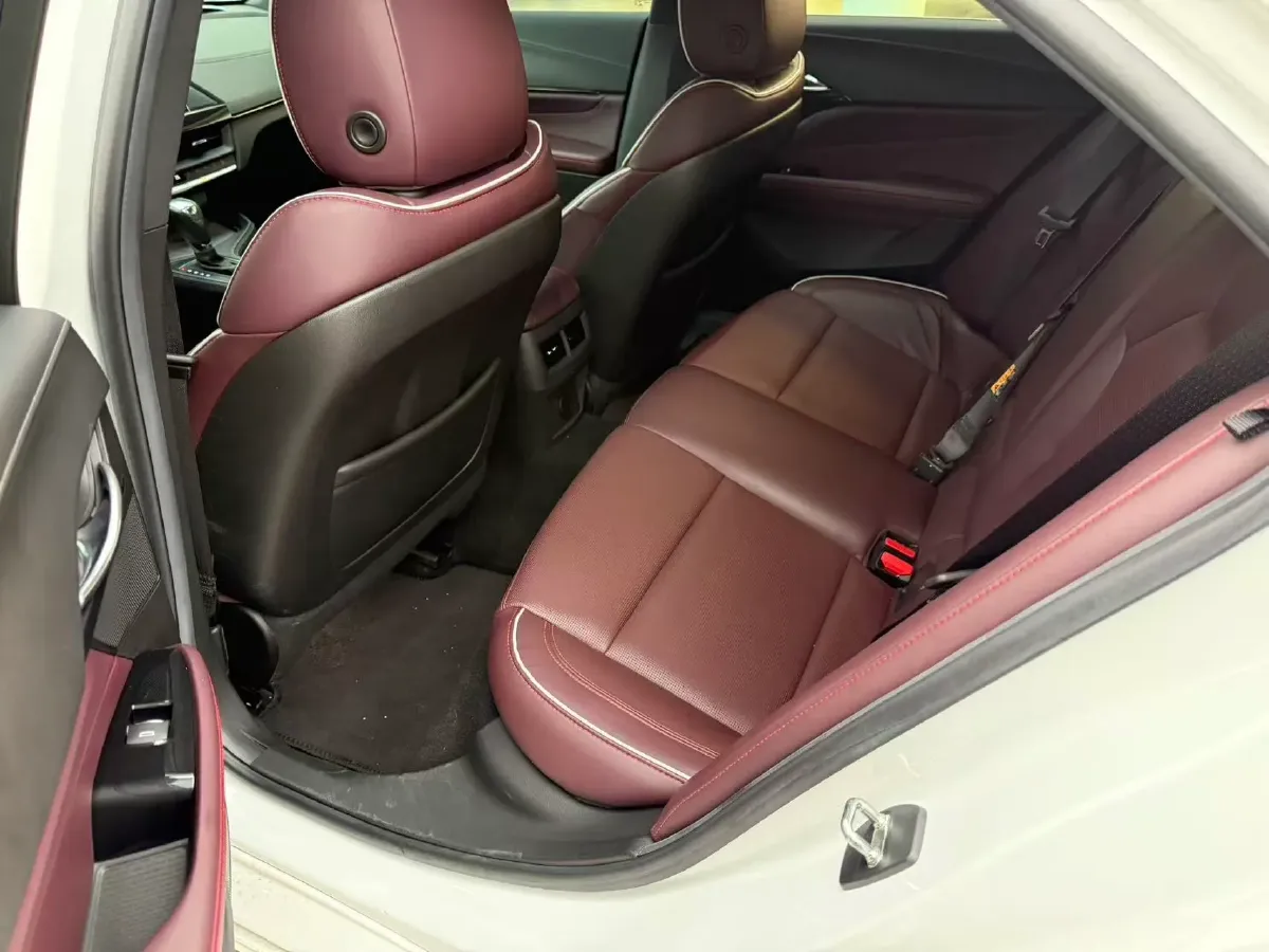 2022 Cadillac CT4 2.0T 237HP L4 8AT,autocango,china used car exporter,china ev exporter,chinese used car exporter,chinese used ev exporter