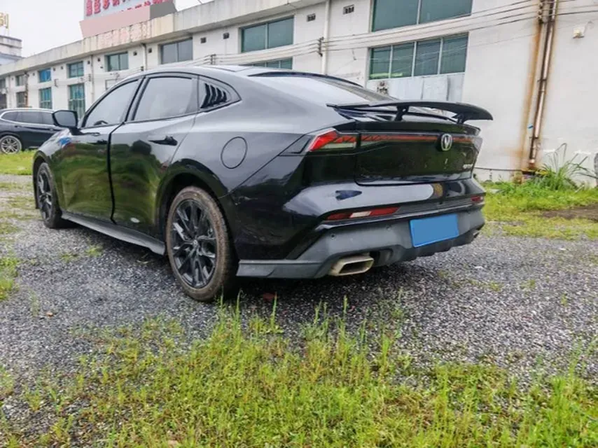 2024 ChangAn UNI-V 1.5T 188HP L4 7DCT,autocango,china used car exporter,china ev exporter,chinese used car exporter,chinese used ev exporter