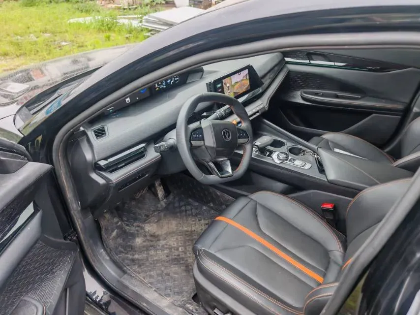 2024 ChangAn UNI-V 1.5T 188HP L4 7DCT,autocango,china used car exporter,china ev exporter,chinese used car exporter,chinese used ev exporter