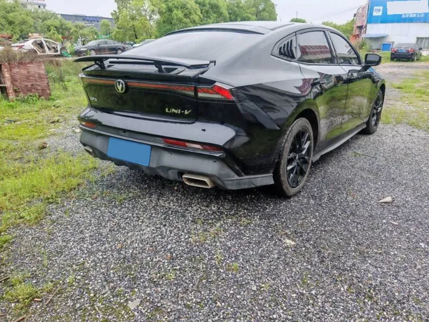 2024 ChangAn UNI-V 1.5T 188HP L4 7DCT,autocango,china used car exporter,china ev exporter,chinese used car exporter,chinese used ev exporter