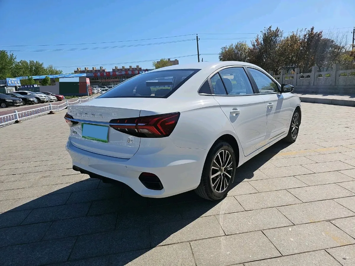 2021 Roewe i5 1.5L 120HP L4 CVT,autocango,china used car exporter,china ev exporter,chinese used car exporter,chinese used ev exporter