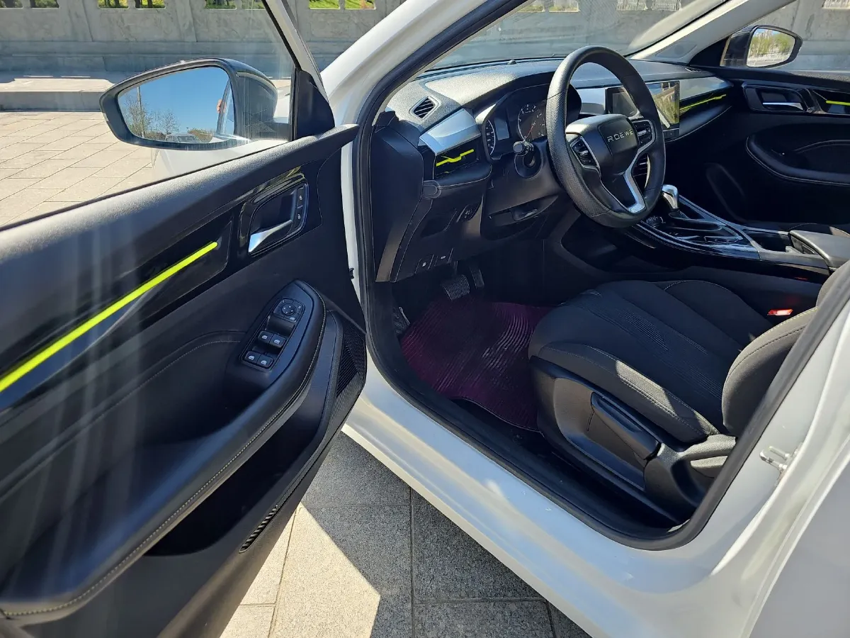 2021 Roewe i5 1.5L 120HP L4 CVT,autocango,china used car exporter,china ev exporter,chinese used car exporter,chinese used ev exporter