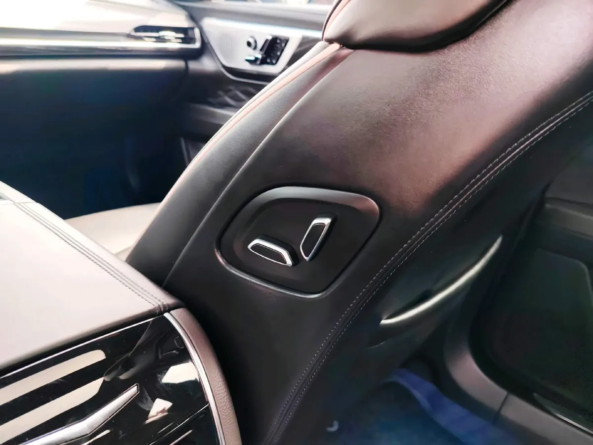 2023 Cadillac CT6 2.0T 237HP L4 10AT,autocango,china used car exporter,china ev exporter,chinese used car exporter,chinese used ev exporter