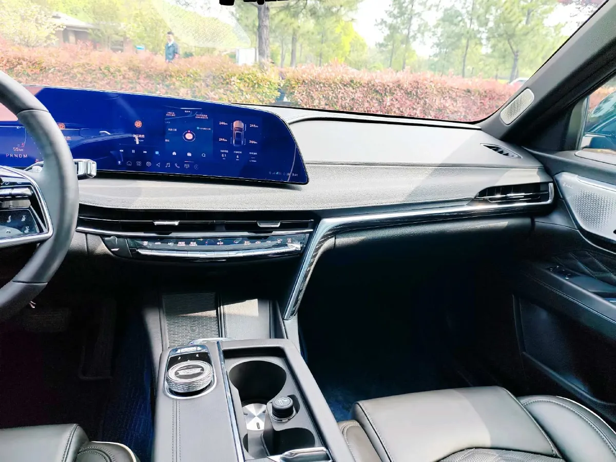 2023 Cadillac CT6 2.0T 237HP L4 10AT,autocango,china used car exporter,china ev exporter,chinese used car exporter,chinese used ev exporter