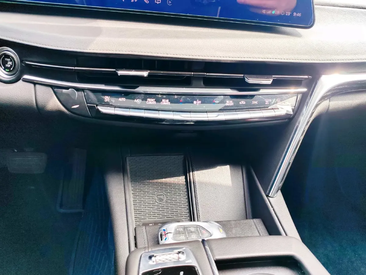 2023 Cadillac CT6 2.0T 237HP L4 10AT,autocango,china used car exporter,china ev exporter,chinese used car exporter,chinese used ev exporter