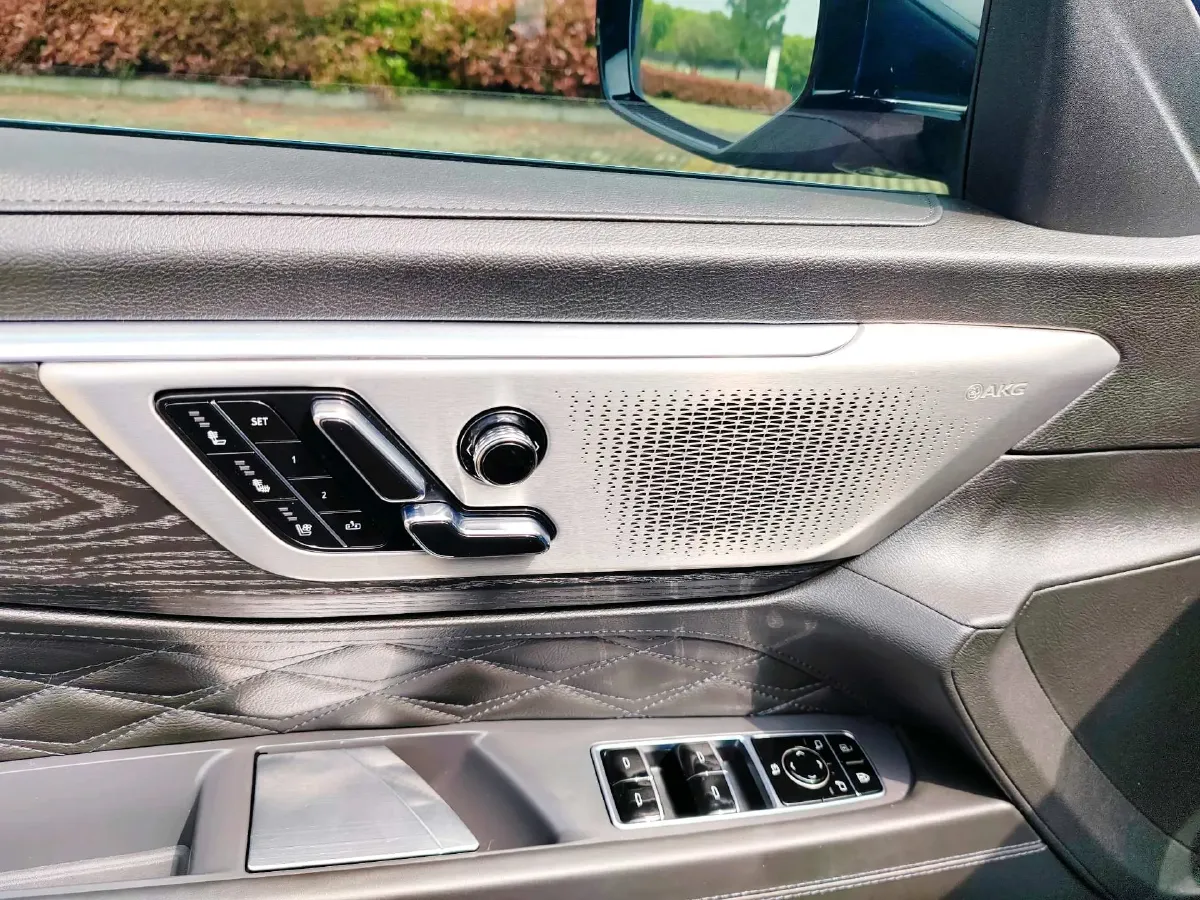 2023 Cadillac CT6 2.0T 237HP L4 10AT,autocango,china used car exporter,china ev exporter,chinese used car exporter,chinese used ev exporter