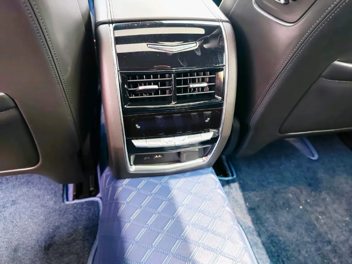 2023 Cadillac CT6 2.0T 237HP L4 10AT,autocango,china used car exporter,china ev exporter,chinese used car exporter,chinese used ev exporter