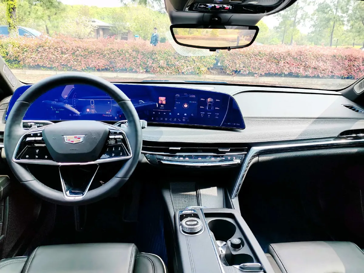 2023 Cadillac CT6 2.0T 237HP L4 10AT,autocango,china used car exporter,china ev exporter,chinese used car exporter,chinese used ev exporter