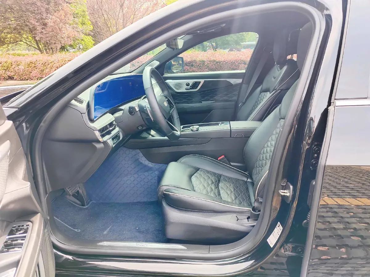 2023 Cadillac CT6 2.0T 237HP L4 10AT,autocango,china used car exporter,china ev exporter,chinese used car exporter,chinese used ev exporter