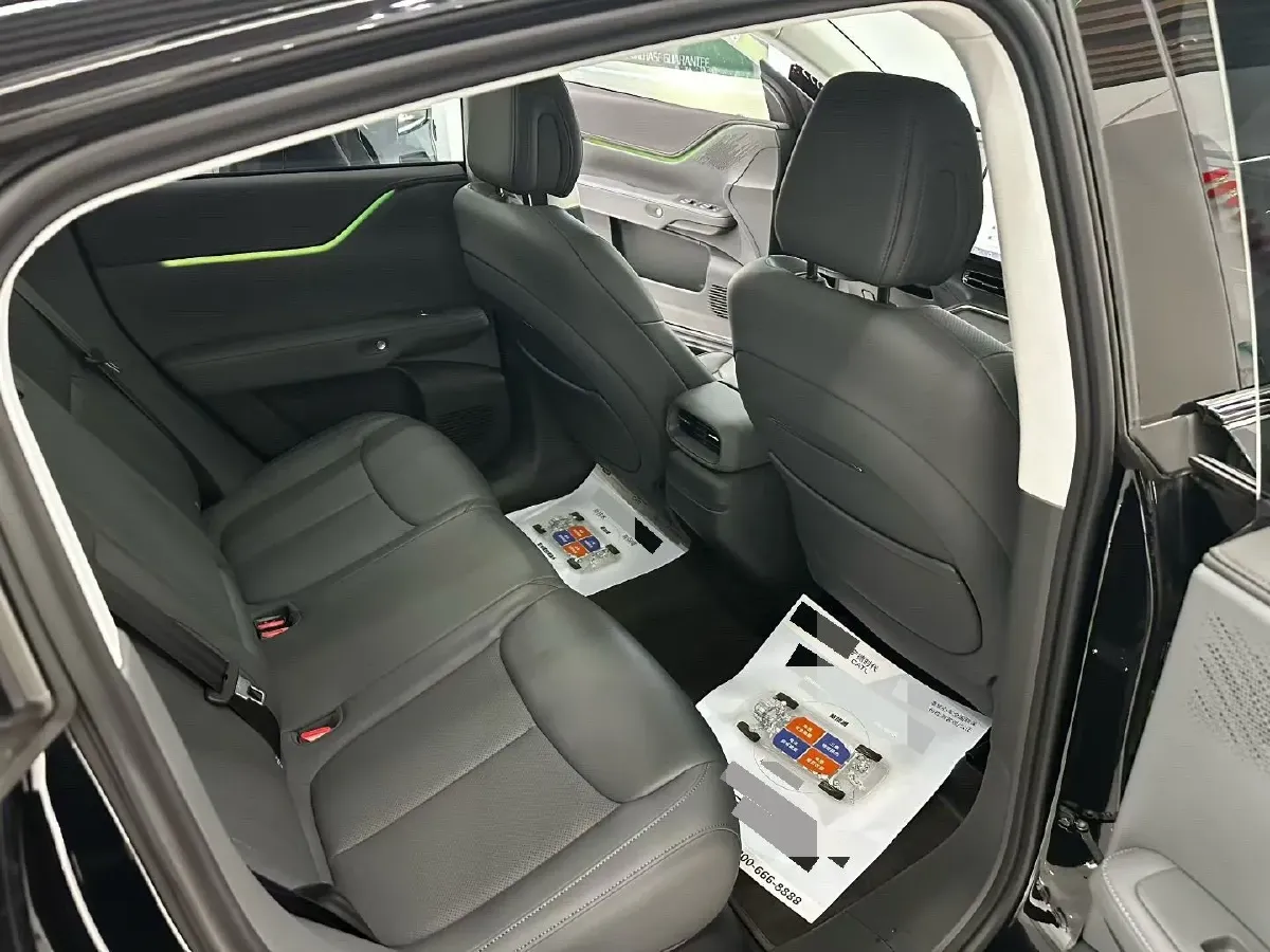 2025 Xpeng G6 BEV 68.5KWH,autocango,china used car exporter,china ev exporter,chinese used car exporter,chinese used ev exporter