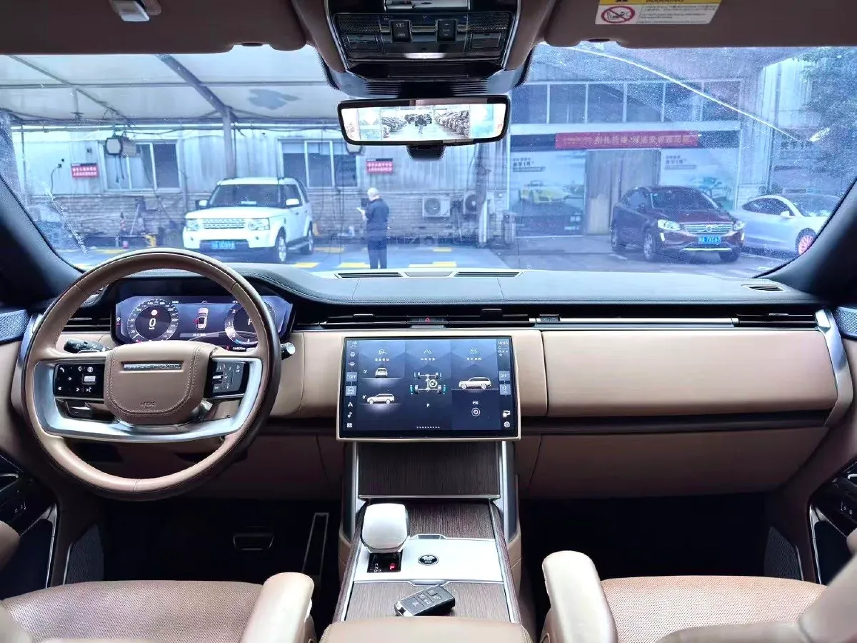 2024 Land Rover Range Rover 3.0T 400HP L6 8AT,autocango,china used car exporter,china ev exporter,chinese used car exporter,chinese used ev exporter