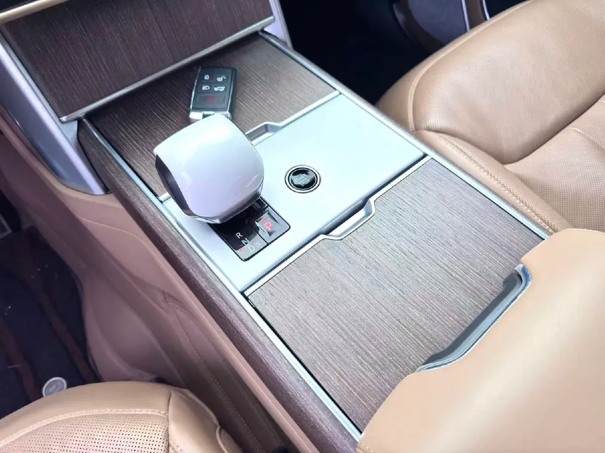 2024 Land Rover Range Rover 3.0T 400HP L6 8AT,autocango,china used car exporter,china ev exporter,chinese used car exporter,chinese used ev exporter