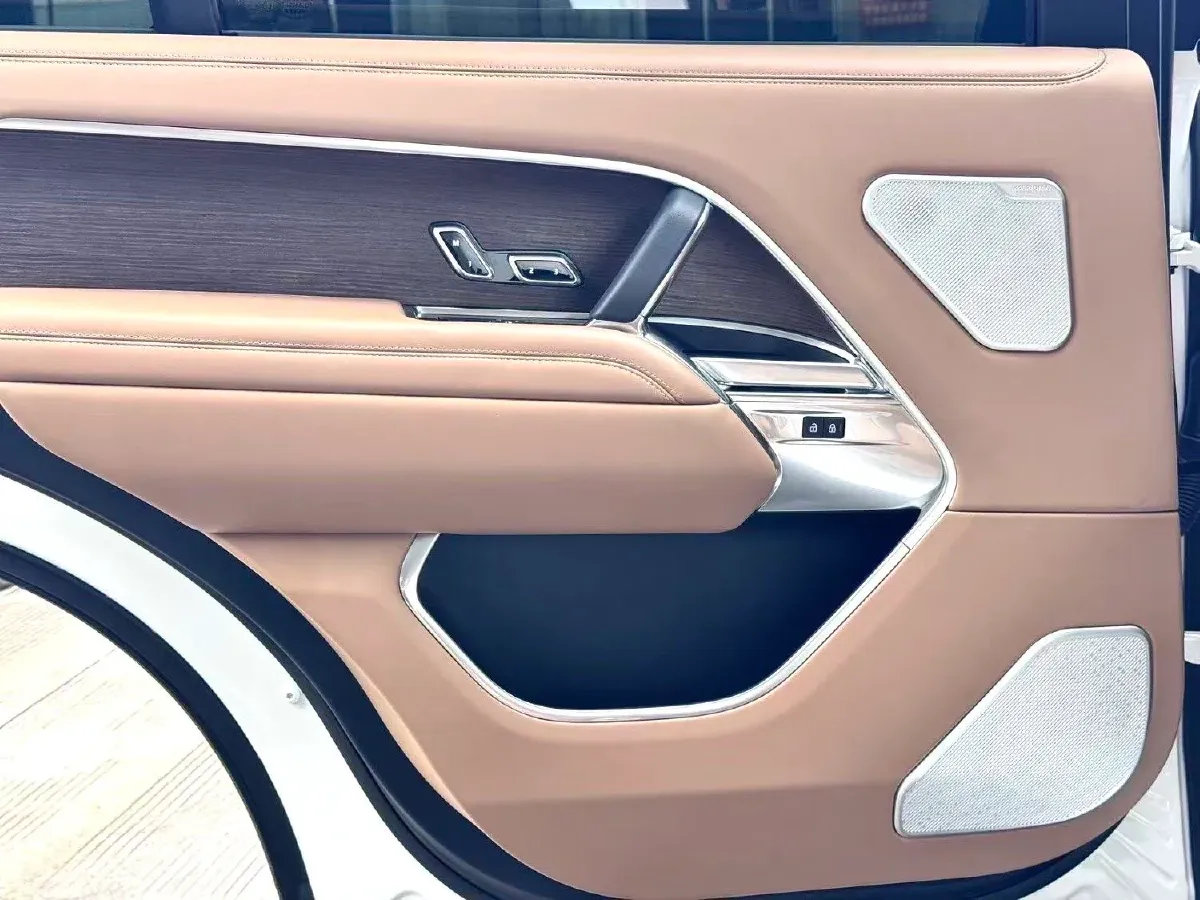 2024 Land Rover Range Rover 3.0T 400HP L6 8AT,autocango,china used car exporter,china ev exporter,chinese used car exporter,chinese used ev exporter