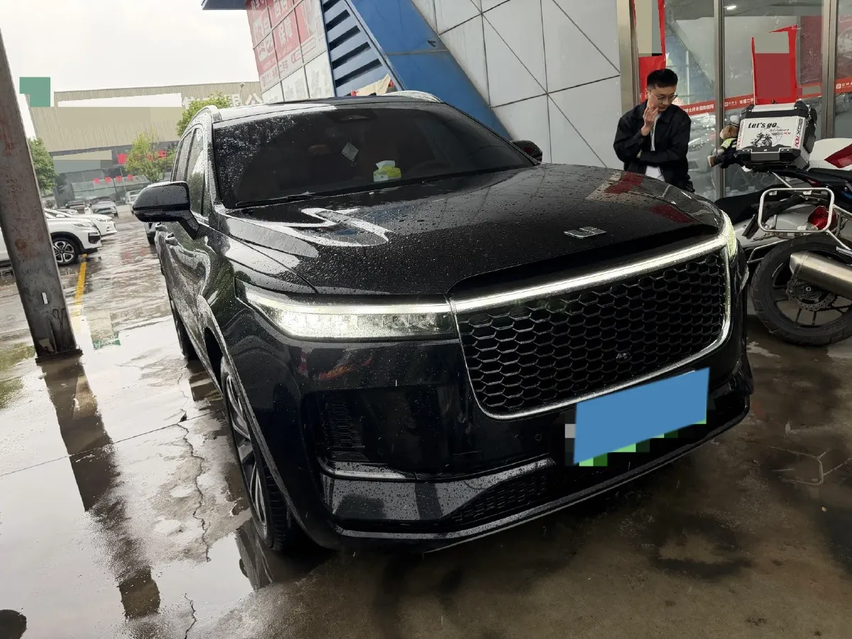 2021 Li ONE Range Extended 131HP REEV 40.5KWH,autocango,china used car exporter,china ev exporter,chinese used car exporter,chinese used ev exporter