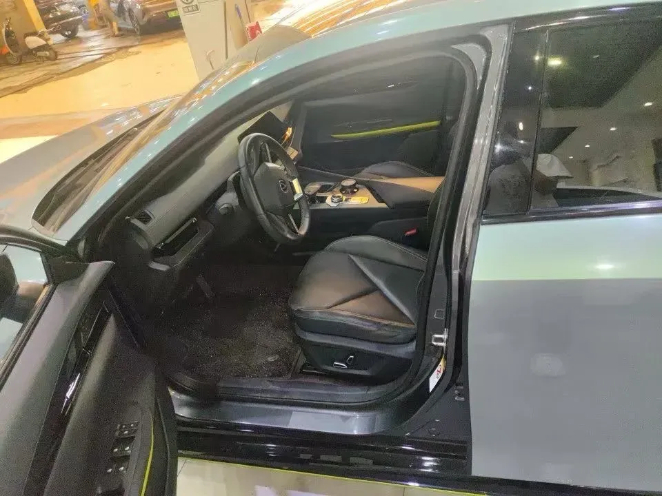 2022 ChangAn UNI-V 1.5T 188HP L4 7DCT,autocango,china used car exporter,china ev exporter,chinese used car exporter,chinese used ev exporter