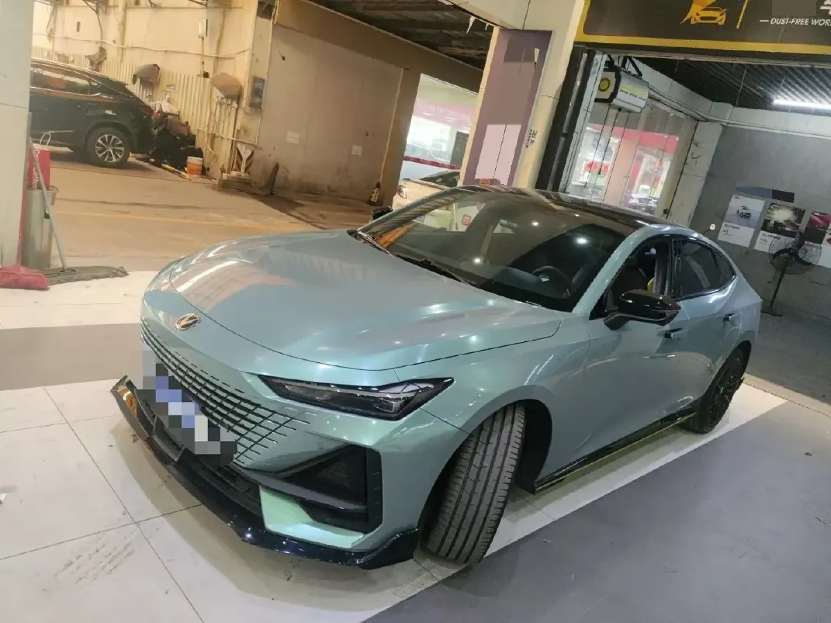 2022 ChangAn UNI-V 1.5T 188HP L4 7DCT,autocango,china used car exporter,china ev exporter,chinese used car exporter,chinese used ev exporter